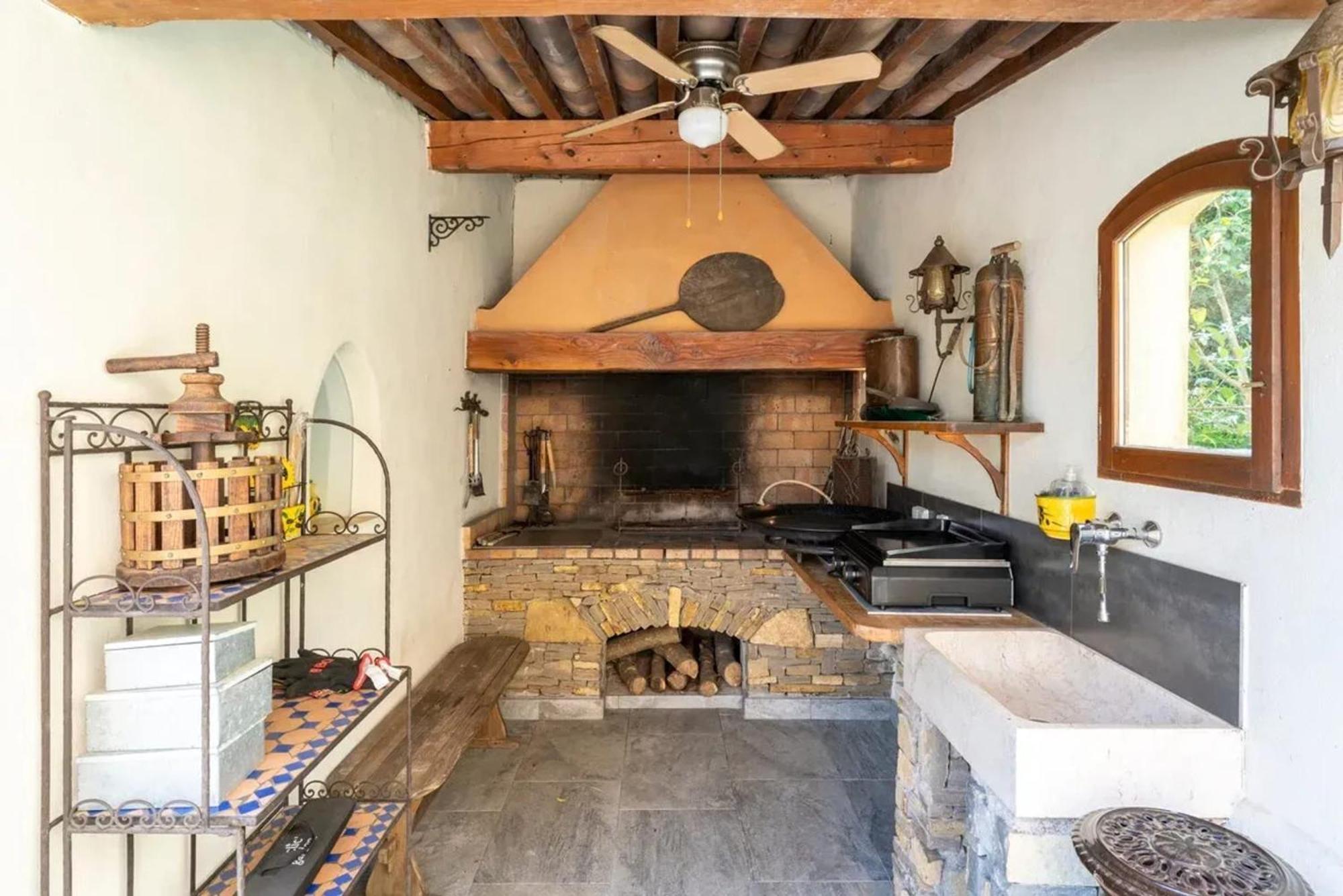 Villa Spacieuse A Vezenobres Avec Piscine Privee ภายนอก รูปภาพ