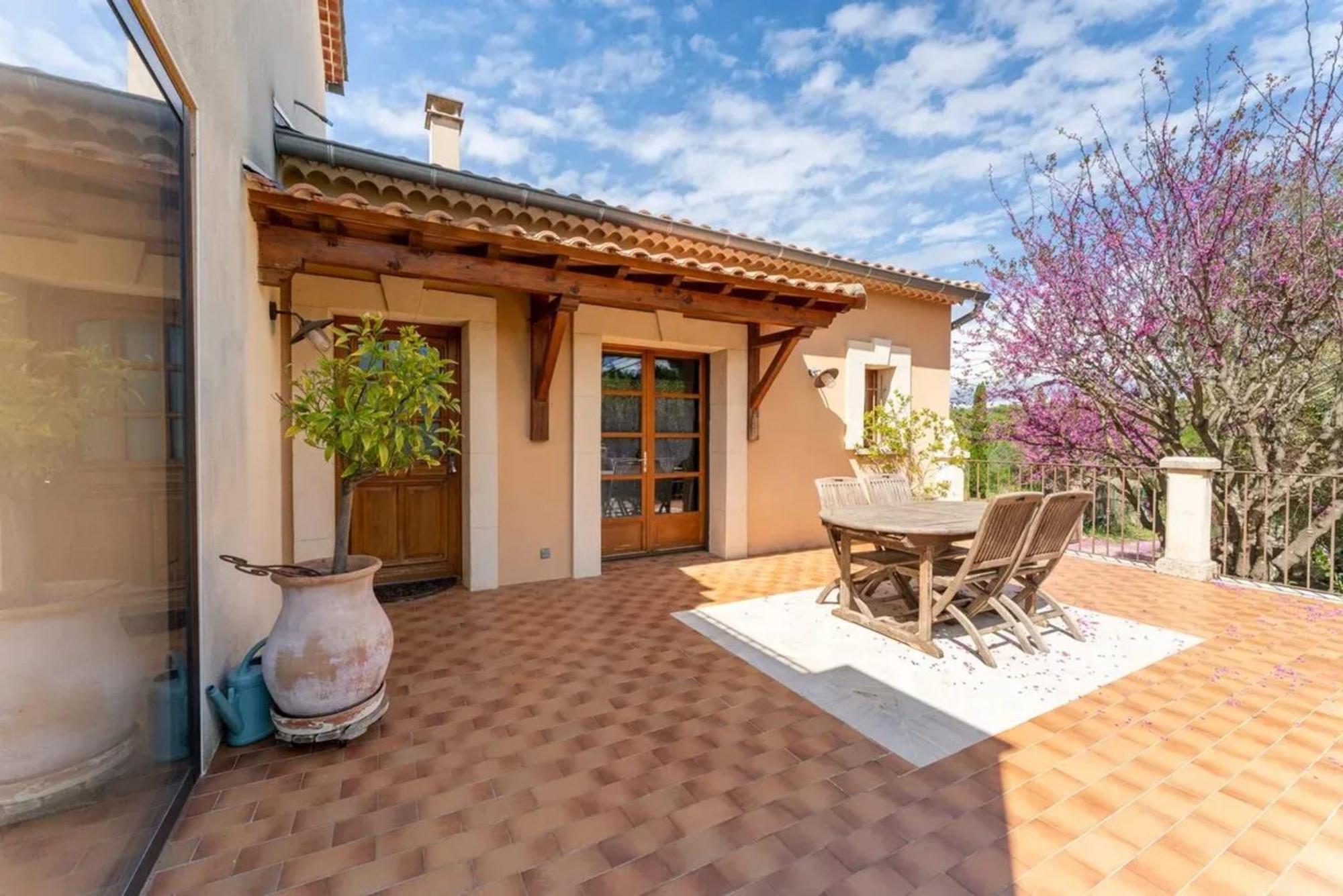 Villa Spacieuse A Vezenobres Avec Piscine Privee ภายนอก รูปภาพ