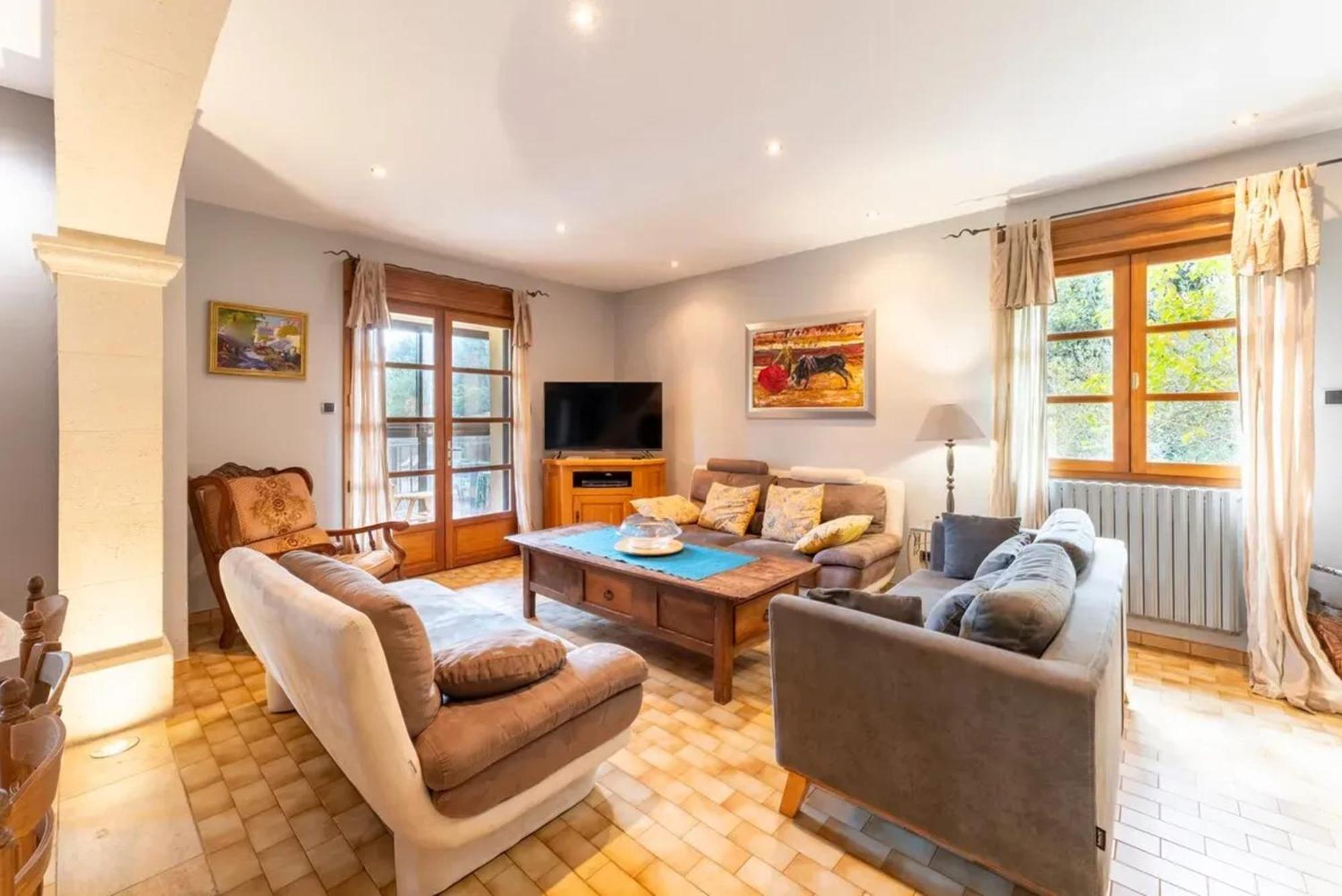 Villa Spacieuse A Vezenobres Avec Piscine Privee ภายนอก รูปภาพ